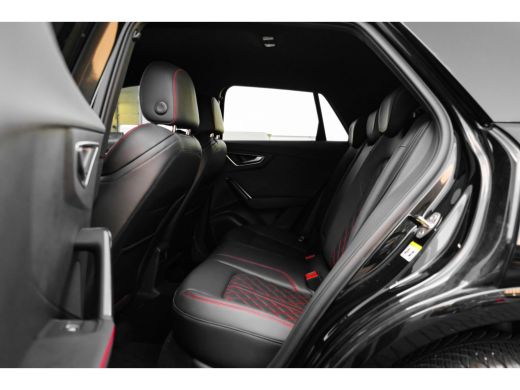 Audi Q2 35 TFSI S Edition ActivLease financial lease