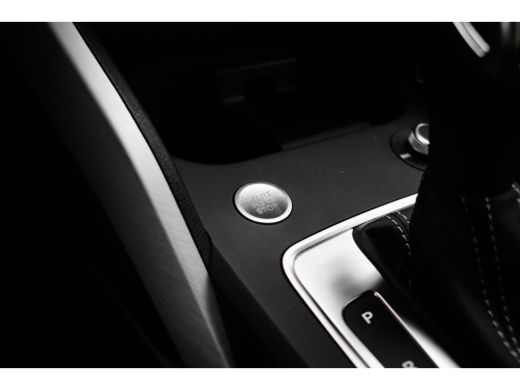 Audi Q2 35 TFSI S Edition ActivLease financial lease