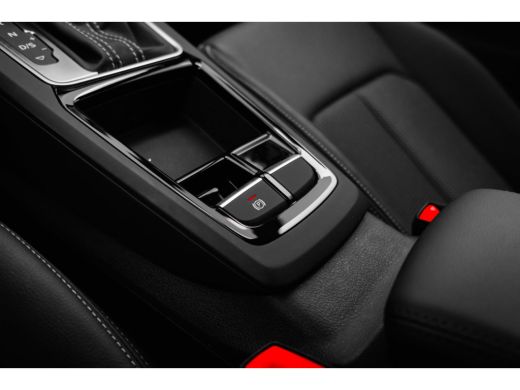 Audi Q2 35 TFSI S Edition ActivLease financial lease