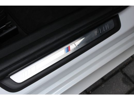 BMW 3 Serie 320e 238PK HIGH EXECUTIVE M-SPORT AUTOMAAT / NAVI / LEDER / LASER-LED / CLIMA / PDC / 18" LMV / C... ActivLease financial lease