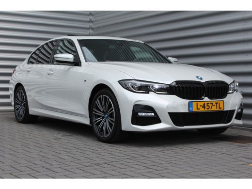 BMW 3 Serie 320e 238PK HIGH EXECUTIVE M-SPORT AUTOMAAT / NAVI / LEDER / LASER-LED / CLIMA / PDC / 18" LMV / C... ActivLease financial lease