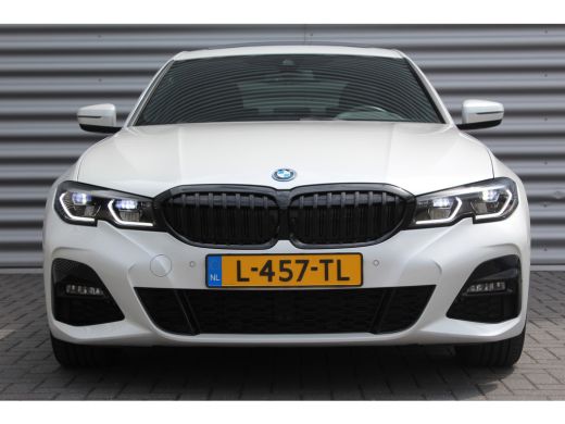 BMW 3 Serie 320e 238PK HIGH EXECUTIVE M-SPORT AUTOMAAT / NAVI / LEDER / LASER-LED / CLIMA / PDC / 18" LMV / C... ActivLease financial lease