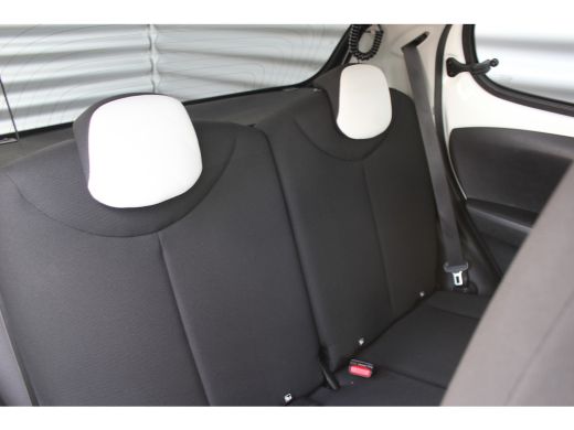 Citroën C1 1.0 VTi 72PK SHINE / NAVI / CLIMA / LED / 15" LMV / CAMERA  / BLUETOOTH / PACK STYLE / 1E EIGENAA... ActivLease financial lease