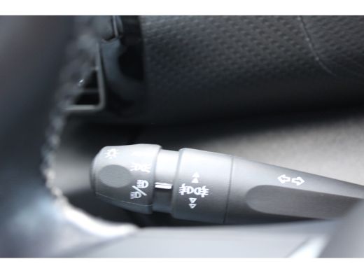 Citroën C4 1.2 PURETECH 130PK FEEL EDITION / NAVI / CLIMA / FULL-LED / PDC / 18" LMV / HUD / CAMERA / KEYLES... ActivLease financial lease