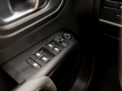 Citroën C5 Aircross 1.2 PureTech Sport (GROOT NAVI, APPLE CARPLAY, DIGITAAL DASHBOARD, LM VELGEN, LEDEREN SPORTSTOELE... ActivLease financial lease