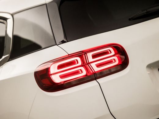 Citroën C5 Aircross 1.2 PureTech Sport (GROOT NAVI, APPLE CARPLAY, DIGITAAL DASHBOARD, LM VELGEN, LEDEREN SPORTSTOELE... ActivLease financial lease