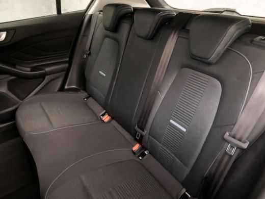 Ford Focus 1.0 EcoBoost Active Sport (APPLE CARPLAY, GROOT NAVI, LEDER, STUUR/STOELVERWARMING, SPORTSTOELEN,... ActivLease financial lease