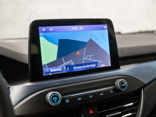 Ford Focus 1.0 EcoBoost Active Sport (APPLE CARPLAY, GROOT NAVI, LEDER, STUUR/STOELVERWARMING, SPORTSTOELEN,... ActivLease financial lease
