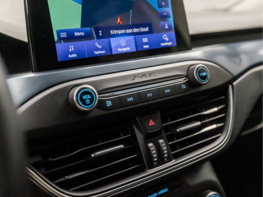 Ford Focus 1.0 EcoBoost Active Sport (APPLE CARPLAY, GROOT NAVI, LEDER, STUUR/STOELVERWARMING, SPORTSTOELEN,... ActivLease financial lease