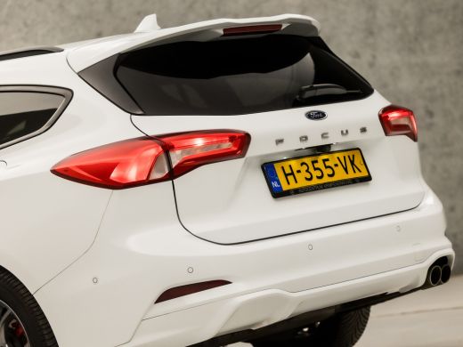 Ford Focus 1.0 EcoBoost ST Line Business (APPLE CARPLAY, GROOT NAVI, CLIMATE, GETINT GLAS, SPORTSTOELEN, ADA... ActivLease financial lease