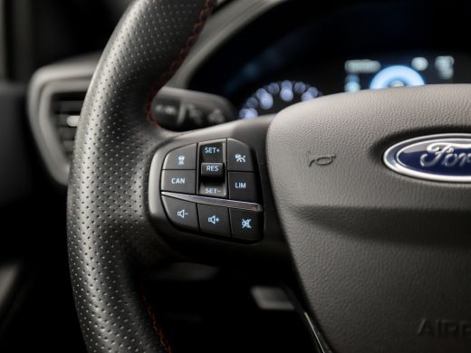 Ford Focus 1.0 EcoBoost ST Line Business (APPLE CARPLAY, GROOT NAVI, CLIMATE, GETINT GLAS, SPORTSTOELEN, ADA... ActivLease financial lease