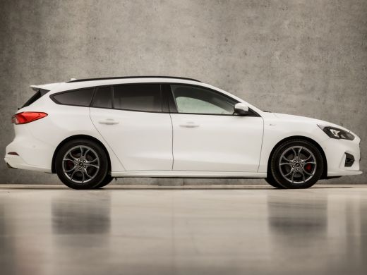 Ford Focus 1.0 EcoBoost ST Line Business (APPLE CARPLAY, GROOT NAVI, CLIMATE, GETINT GLAS, SPORTSTOELEN, ADA... ActivLease financial lease
