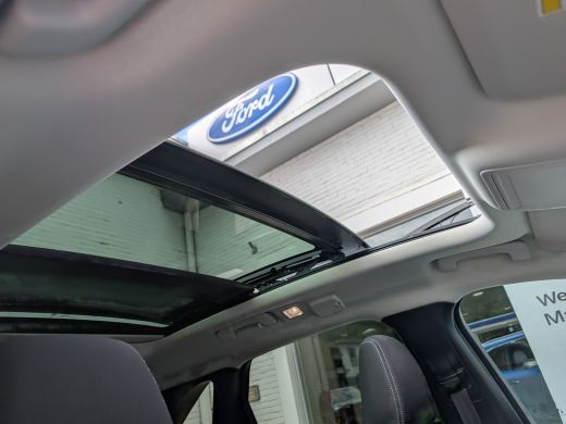 Ford Kuga 2.5 PHEV Titanium 242pk | Carplay | Navi | Adap. Cruise | Keyless | Panoramadak | Voorruitverwarming ActivLease financial lease