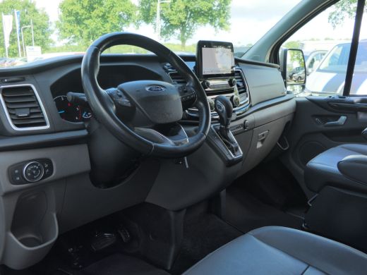 Ford Transit Custom 300 2.0 TDCI L2H1 Limited DC | Automaat | Dubbele Cabine | Leder | Trekhaak | Camera | Navigatie ... ActivLease financial lease