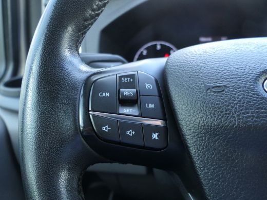 Ford Transit Custom 300 2.0 TDCI L2H1 Limited DC | Automaat | Dubbele Cabine | Leder | Trekhaak | Camera | Navigatie ... ActivLease financial lease