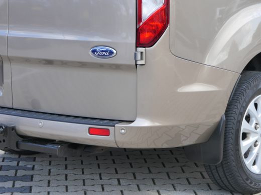 Ford Transit Custom 300 2.0 TDCI L2H1 Limited DC | Automaat | Dubbele Cabine | Leder | Trekhaak | Camera | Navigatie ... ActivLease financial lease