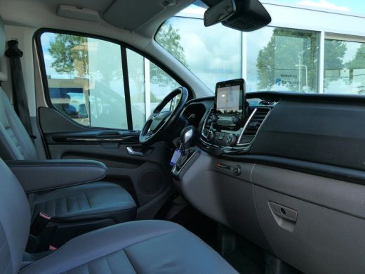 Ford Transit Custom 300 2.0 TDCI L2H1 Limited DC | Automaat | Dubbele Cabine | Leder | Trekhaak | Camera | Navigatie ... ActivLease financial lease