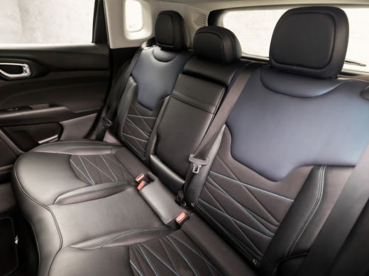 Jeep Compass 4xe 240 Plug-in Hybrid Electric Upland 240Pk Automaat (APPLE CARPLAY, GROOT NAVI, VIRTUAL COCKPIT... ActivLease financial lease