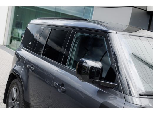 Land Rover Defender D250 110 MHEV X-Dynamic SE | Luchtvering | 3 pers Jumpseat | Pano | El. trekhaak | Driver Assist ... ActivLease financial lease