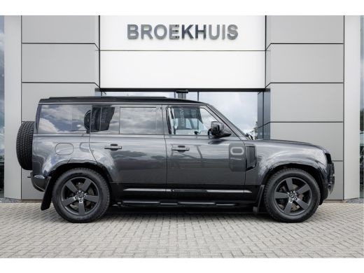 Land Rover Defender D250 110 MHEV X-Dynamic SE | Luchtvering | 3 pers Jumpseat | Pano | El. trekhaak | Driver Assist ... ActivLease financial lease