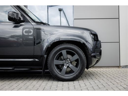 Land Rover Defender D250 110 MHEV X-Dynamic SE | Luchtvering | 3 pers Jumpseat | Pano | El. trekhaak | Driver Assist ... ActivLease financial lease