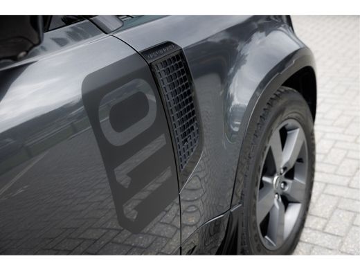 Land Rover Defender D250 110 MHEV X-Dynamic SE | Luchtvering | 3 pers Jumpseat | Pano | El. trekhaak | Driver Assist ... ActivLease financial lease