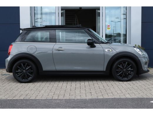 Mini Electric Yours 33 kWh | BTW Auto | Harman & Kardon | HUD | Pano | Stoelverwarming | Cruise Control | Camer... ActivLease financial lease