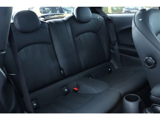 Mini Electric Yours 33 kWh | BTW Auto | Harman & Kardon | HUD | Pano | Stoelverwarming | Cruise Control | Camer... ActivLease financial lease
