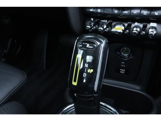 Mini Electric Yours 33 kWh | BTW Auto | Harman & Kardon | HUD | Pano | Stoelverwarming | Cruise Control | Camer... ActivLease financial lease