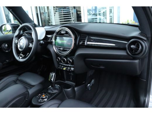 Mini Electric Yours 33 kWh | BTW Auto | Harman & Kardon | HUD | Pano | Stoelverwarming | Cruise Control | Camer... ActivLease financial lease