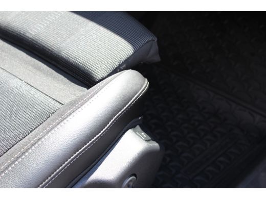 Opel Grandland 1.2 TURBO 130PK LEVEL 4 GS AUTOMAAT / NAVI / LEDER / CLIMA / LED / PDC / AGR / 18" LMV / WINTERPA... ActivLease financial lease