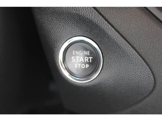 Opel Grandland 1.2 TURBO 130PK LEVEL 4 GS AUTOMAAT / NAVI / LEDER / CLIMA / LED / PDC / AGR / 18" LMV / WINTERPA... ActivLease financial lease