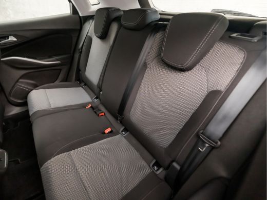 Opel Grandland X 1.2 Turbo Sport Automaat (APPLE CARPLAY, GROOT NAVI, LANE ASSIST, PARKEERSENSOREN, SPORTSTOELEN, ... ActivLease financial lease
