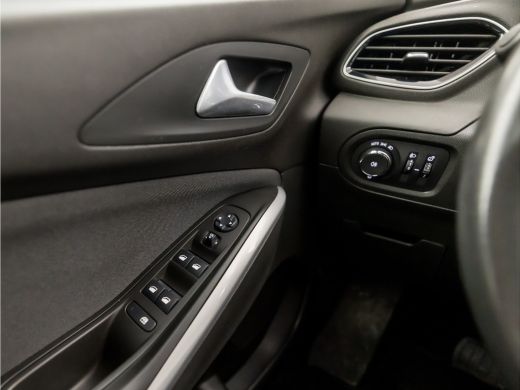 Opel Grandland X 1.2 Turbo Sport Automaat (APPLE CARPLAY, GROOT NAVI, LANE ASSIST, PARKEERSENSOREN, SPORTSTOELEN, ... ActivLease financial lease