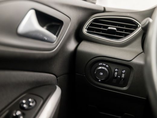 Opel Grandland X 1.2 Turbo Sport Automaat (APPLE CARPLAY, GROOT NAVI, LANE ASSIST, PARKEERSENSOREN, SPORTSTOELEN, ... ActivLease financial lease
