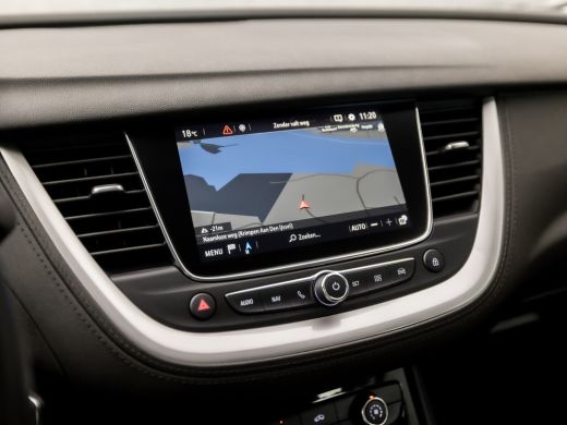 Opel Grandland X 1.2 Turbo Sport Automaat (APPLE CARPLAY, GROOT NAVI, LANE ASSIST, PARKEERSENSOREN, SPORTSTOELEN, ... ActivLease financial lease
