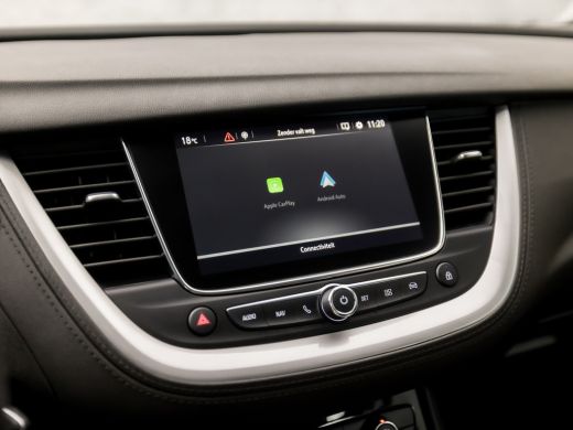 Opel Grandland X 1.2 Turbo Sport Automaat (APPLE CARPLAY, GROOT NAVI, LANE ASSIST, PARKEERSENSOREN, SPORTSTOELEN, ... ActivLease financial lease