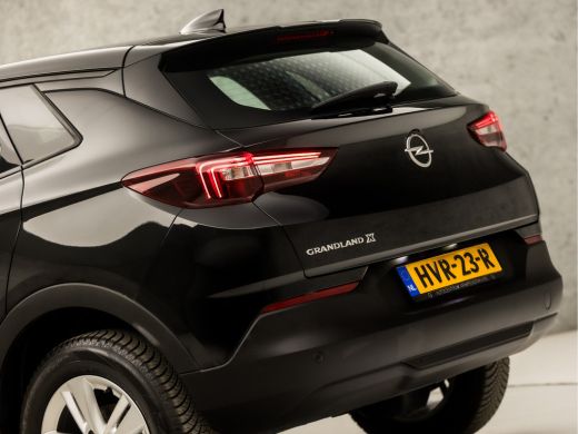 Opel Grandland X 1.2 Turbo Sport Automaat (APPLE CARPLAY, GROOT NAVI, PARKEERSENSOREN, SPORTSTOELEN, CRUISE, LANE ... ActivLease financial lease