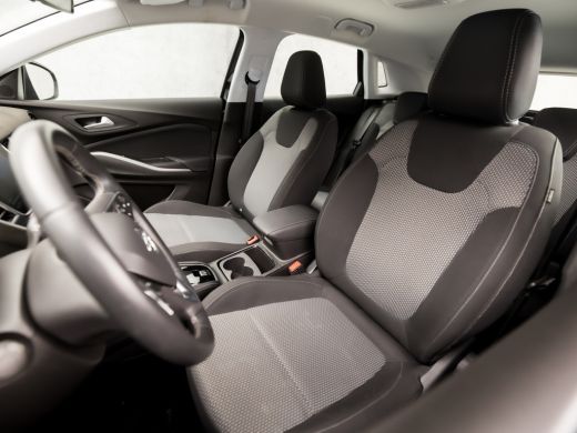 Opel Grandland X 1.2 Turbo Sport Automaat (APPLE CARPLAY, GROOT NAVI, PARKEERSENSOREN, SPORTSTOELEN, CRUISE, LANE ... ActivLease financial lease