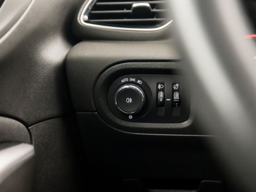 Opel Grandland X 1.2 Turbo Sport Automaat (APPLE CARPLAY, GROOT NAVI, PARKEERSENSOREN, SPORTSTOELEN, CRUISE, LANE ... ActivLease financial lease