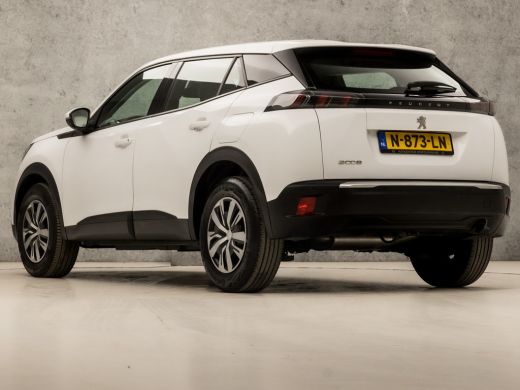 Peugeot 2008 1.2 PureTech Sport (APPLE CARPLAY, GROOT NAVI, CLIMATE, PARKEERSENSOREN, TREKHAAK, SPORTSTOELEN, ... ActivLease financial lease