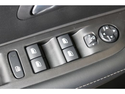 Peugeot 208 1.2 PureTech 100PK Allure | Navi | Clima | Cruise | Camera | Parkeersensoren V+A | Apple Carplay/... ActivLease financial lease