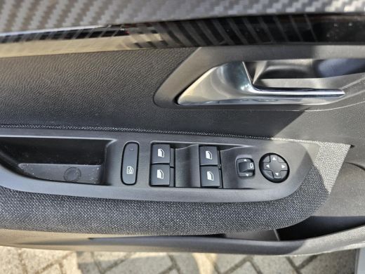 Peugeot 208 1.2 PureTech 75 Style Parkeersensoren | Airco | Apple Carplay/Android Auto ActivLease financial lease
