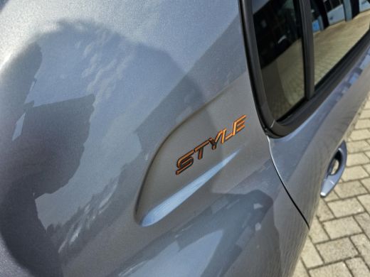 Peugeot 208 1.2 PureTech 75 Style Parkeersensoren | Airco | Apple Carplay/Android Auto ActivLease financial lease