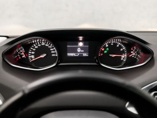 Peugeot 308 SW 1.2 PureTech Sport (PANORAMADAK, APPLE CARPLAY, GROOT NAVI, GETINT GLAS, SPORTSTOELEN, PARKEER... ActivLease financial lease