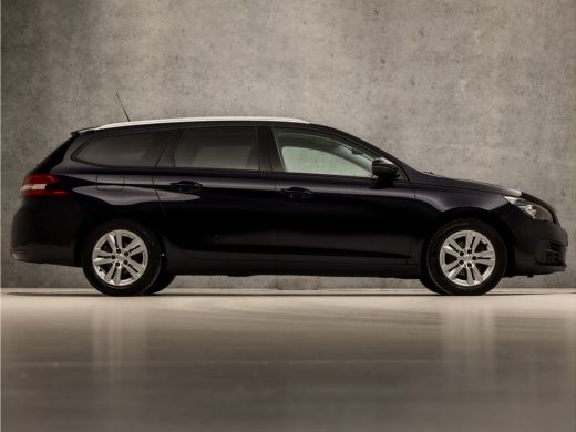 Peugeot 308 SW 1.2 PureTech Sport (PANORAMADAK, APPLE CARPLAY, GROOT NAVI, GETINT GLAS, SPORTSTOELEN, PARKEER... ActivLease financial lease