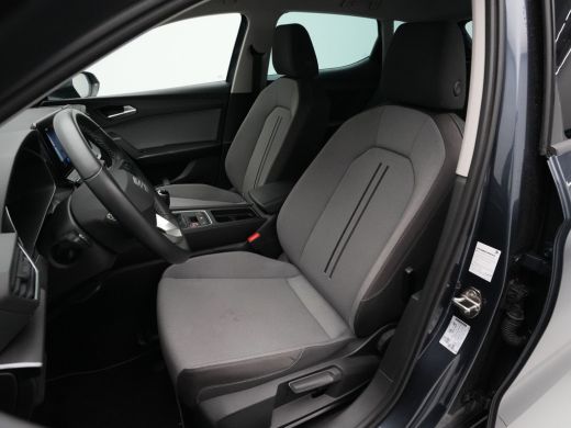 Seat Leon 1.0 TSI 110pk Style Business Intense Navi via app Camera Pdc Acc 158 ActivLease financial lease