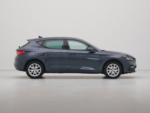 Seat Leon 1.0 TSI 110pk Style Business Intense Navi via app Camera Pdc Acc 158 ActivLease financial lease