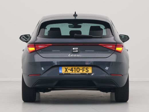 Seat Leon 1.0 TSI 110pk Style Business Intense Navi via app Camera Pdc Acc 158 ActivLease financial lease