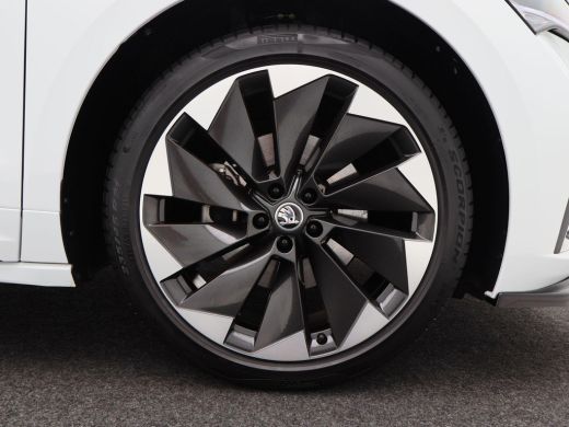 Skoda Enyaq Coupe 180 Pk Sportline 60 | Panorama Dak | Full LED | Maxton Design | Camera | Elektrische Stoelen | St... ActivLease financial lease